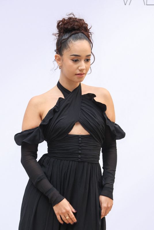 LENA MAHFOUF at Giambattista Valli Womenswear Spring/summer 2024 Show in Paris 09/29/2023