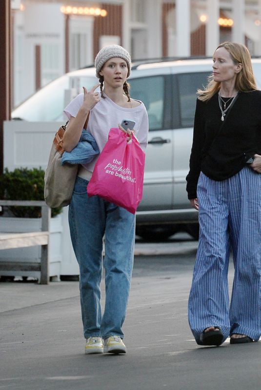 LESLIE MANN and IRIS APATOW Out in Los Angeles 09/14/2023