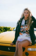 LINDSAY BREWER - Instagram Photos 09/04/2023