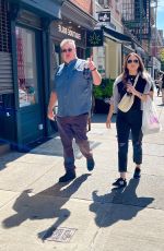 LINDSAY SCHWEITZER and Eric Stonestreet Out in New York 09/20/2023