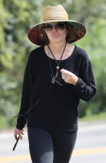 LISA RINNA Out for Her Morning Walk in Los Angeles 09/18/2023
