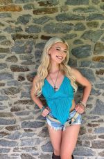 LOREN GRAY - Instagram Photos 09/08/2023