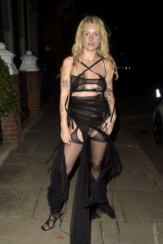 LOTTIE MOSS Heading to Fashion Event in London 09/16/2023