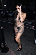 LOURDES LEON Arrives at Victoria