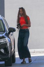 MALIA OBAMA Visits a Friend in Los Angeles 09/07/2023