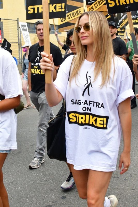 MARGOT ROBBIE and SAMARA WEAVING at Picketing for SAG in Los Angeles 09/13/2023