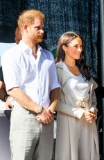 MEGHAN MARKLE and Prince Harry at Swimming Medal Ceremony at Invictus Games 09/16/2023
