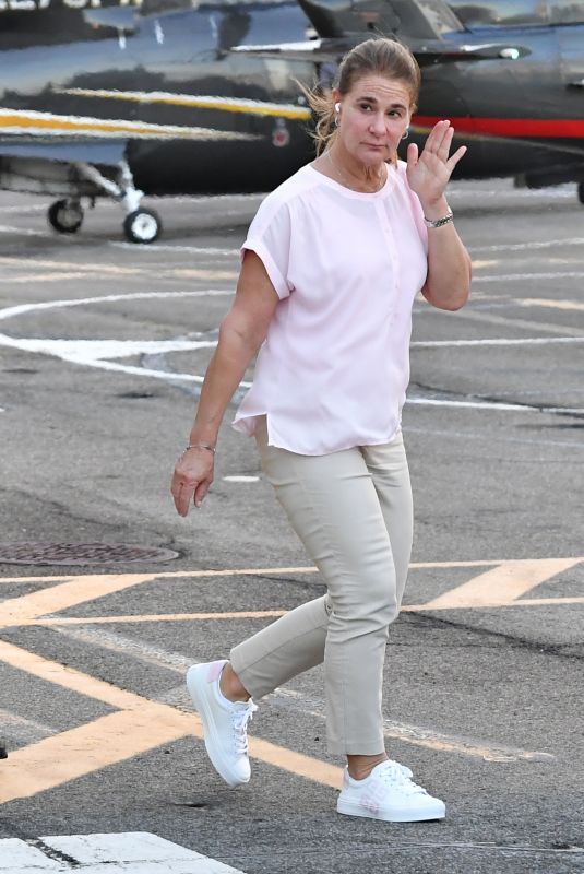 MELINDA GATES Arrives at a Heliport in New York 09/10/2023