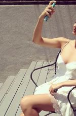 MIRANDA KERR - Instagram Photos 09/04/2023