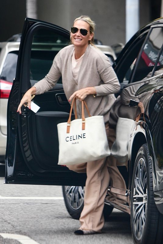 MOLLY SIMS Arrives at Cedars-Sinai in Beverly Hills 09/05/2023
