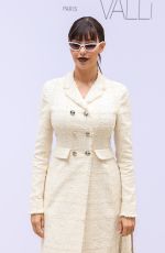 NABILLA BENATTIA at Giambattista Valli Womenswear Spring/summer 2024 Show in Paris 09/29/2023