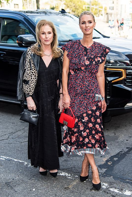 NICKY and KATHY HILTON Arrives at 3.1 Phillip Lim Show at New York Fashion Week 09/10/2023