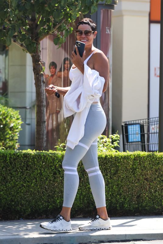NICOLE MURPHY Out for Coffee After Workout Session in Calabasas 09/19/2023