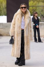 OLIVIA WILDE at Chloe Womenswear Spring/summer 2024 Show in Paris 09/28/2023
