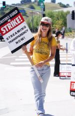 OLIVIA WILDE at Sag-aftra and Wga Strike at Universal Studios in Burbank 09/08/2023