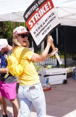 OLIVIA WILDE at Sag-aftra and Wga Strike at Universal Studios in Burbank 09/08/2023
