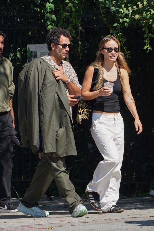 OLIVIA WILDE Out with Friends in New York 09/12/2023