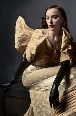 PHOEBE DYNEVOR for Elle, October 2023