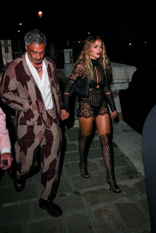 RITA ORA and  Taika Waititi Night Out in Venice 09/03/2023