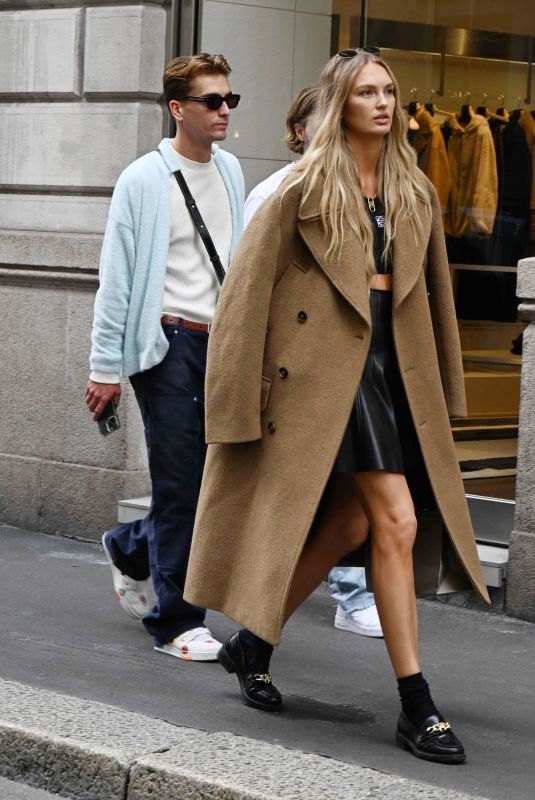 ROMEE STRIJD Out and About in Milan 09/21/2023