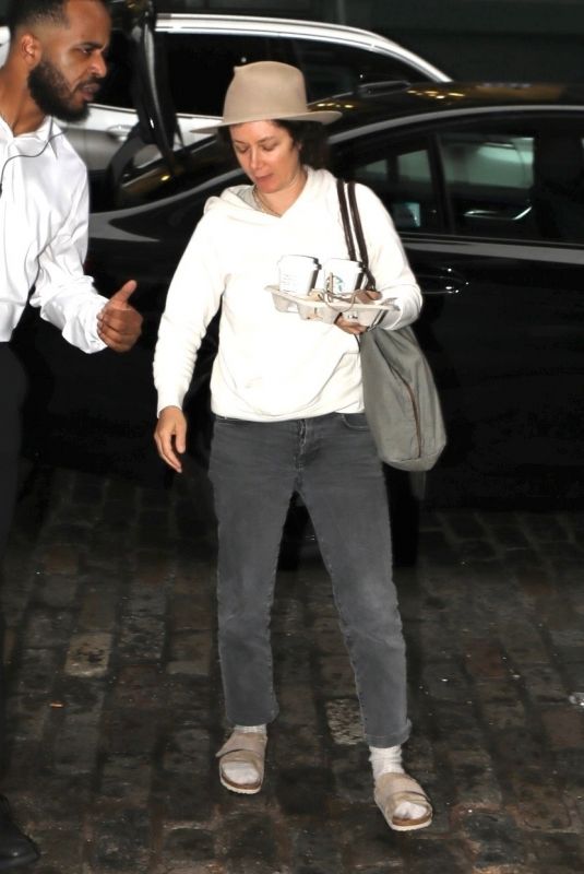 SARA GILBERT Arrives at Her Hotel in New York 09/09/2023
