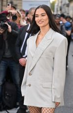 SHANINA SHAIK at Victoria Beckham Womenswear Spring/summer 2024 Show in Paris 09/29/2023