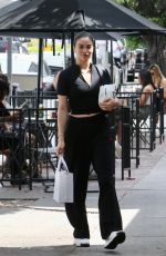 SHANINA SHAIK Picking up Breakfast at Yeastie Boys in New York 09/13/2023