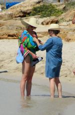 SOPHIE TURNER Shooting a Scenes in the Ocean in Palma 09/14/2023