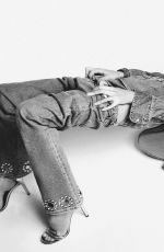 STELLA MAXWELL for 7 For All Mankind x Anna Dello Russo 2023