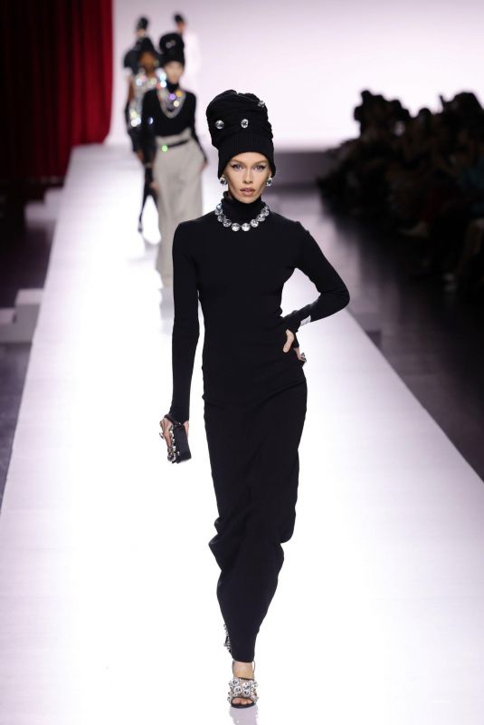 STELLA MAXWELL Walks Moschino SS24 Fashion Show in Milan 09/21/2023