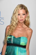 TARA REID at Project Angel Food