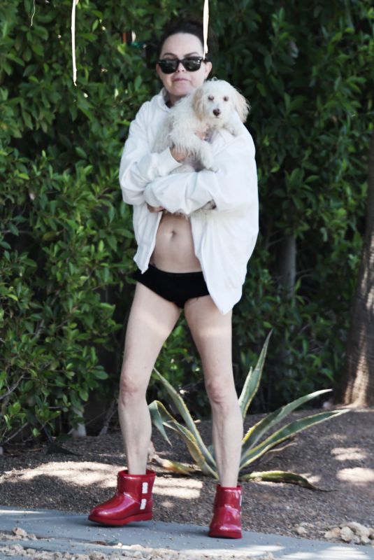 TARYN MANNING Out with Her Dog in Palm Springs 09/12/2023