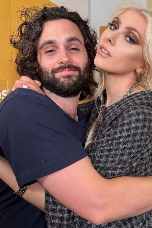 TAYLOR MOMSEN Reunites with Penn Badgley for His Podcast