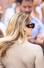 VALENTINA FERRAGNI Arrives at Fendi Fashion Show in Milan 09/20/2023