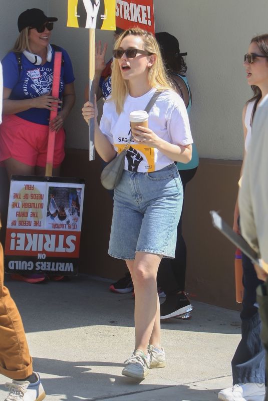 VICTORIA PEDRETTI at SAG Strike at Paramount Studios in Hollywood 09/08/2023