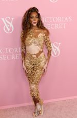 WINNIE HARLOW at Victoria’s Secret Celebrates The Tour ’23 in New York 09/06/2023