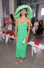 ZAZIE BEETZ at Carolina Herrera Spring 2024 Ready to Wear Runway Show in New York 09/12/2023