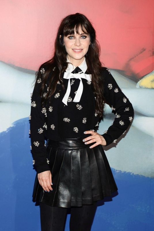 ZOOEY DESCHANEL at Alice & Olivia Spring 2024 Ready to Wear Fashion Show in New York 09/09/2023