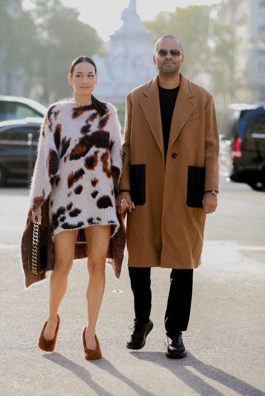 ALIZE LIM Arrives at Stella McCartney Spring/Summer 2024 Show in Paris 10/02/2023