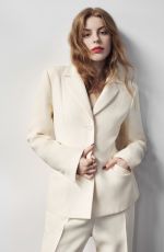 AMELIA GETHING in Gello Fashion Monthly, November 2023