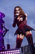 ANITTA Performs at Xand Aviao Show at Avioes Fantasy in Fortaleza 10/29/2023