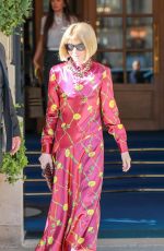 ANNA WINTOUR Leaves Her Hotel in Paris 10/01/2023