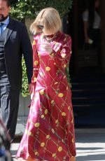 ANNA WINTOUR Leaves Her Hotel in Paris 10/01/2023