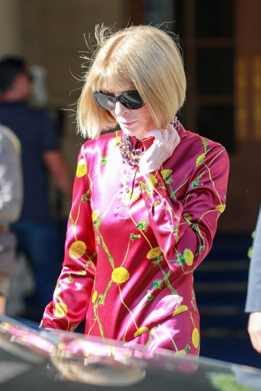 ANNA WINTOUR Leaves Her Hotel in Paris 10/01/2023
