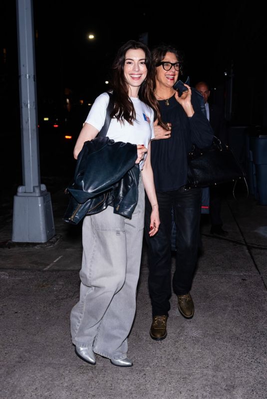 ANNE HATHAWAY Night Out in New York 10/06/2023