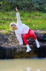 ASHLEY ROBERTS at Assault Course for Global