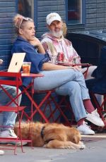 BUSY PHILIPPS and Ex-husband Marc Silverstein Having Lunch in New York 10/11/2023