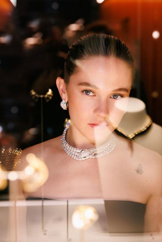CAILEE SPAENY – Bulgari Serpenti 75 Years of Infinite Tales Exhibition Photoshoot October 2023