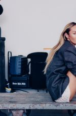 CANDICE SWANEPOEL for Puss Puss VVolume 18, October 2023
