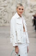 DEVON WINDSOR at Elie Saab Womenswear Spring/Summer 2024 Show at Paris Fashion Week 09/30/2023